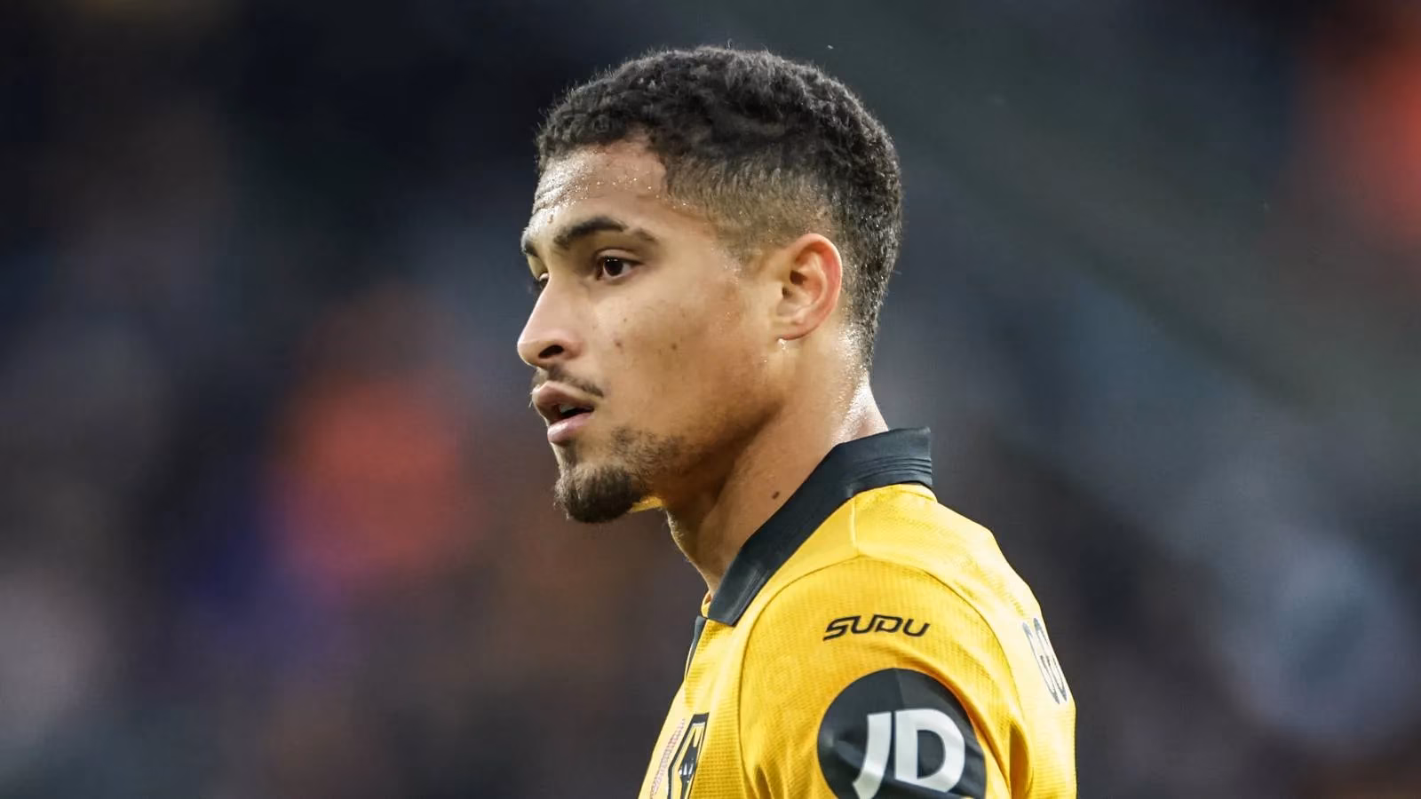 inside-united-s-2026-midfield-hunt-joao-gomes-casemiro-twist-mainoo-s-crossroads-image-2